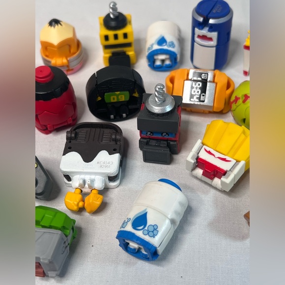Transformers BotBot Toy Bundle - Picture 15 of 16